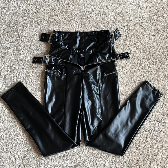 Black leather pants by Shein - Picture 3 of 11